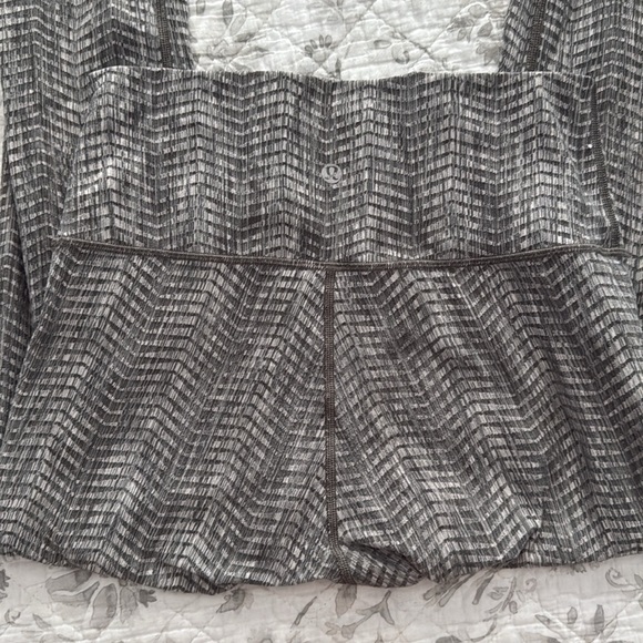 lululemon athletica Gray Patterned Leggings - Picture 5 of 6